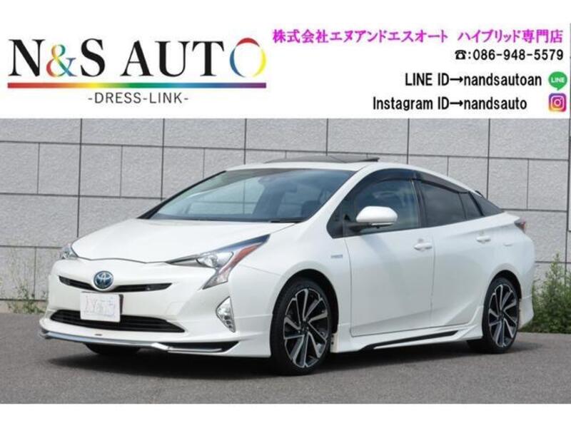TOYOTA PRIUS