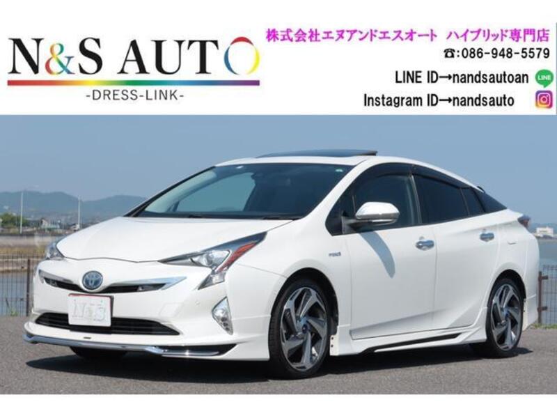 TOYOTA PRIUS