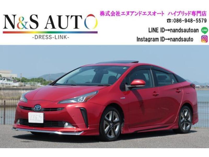 TOYOTA PRIUS