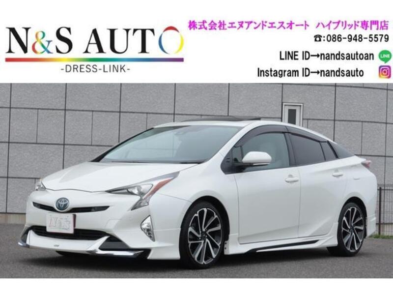 TOYOTA PRIUS