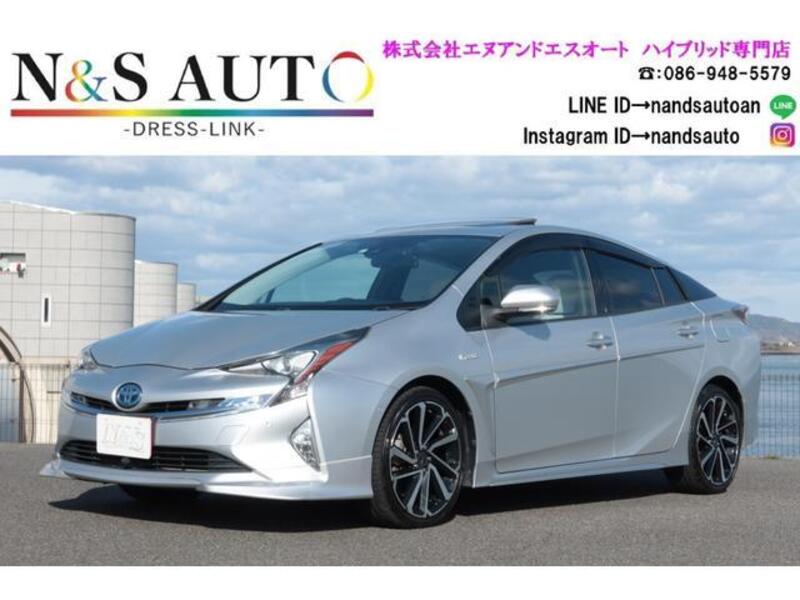 TOYOTA PRIUS