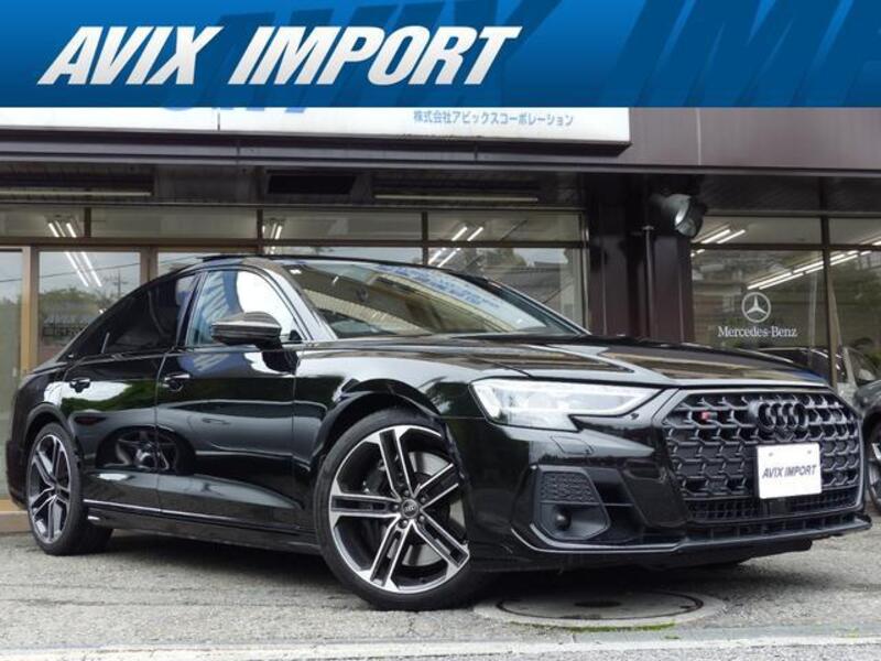AUDI S8