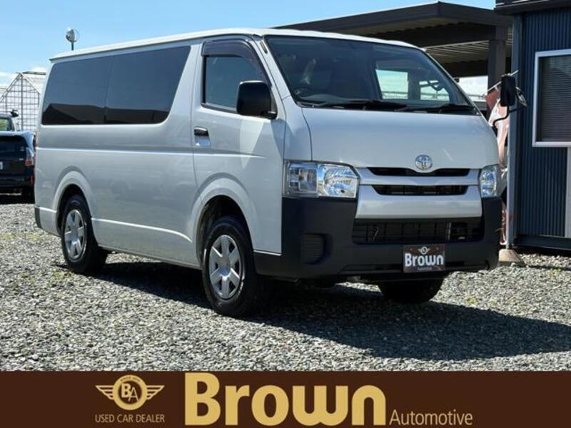 TOYOTA HIACE VAN