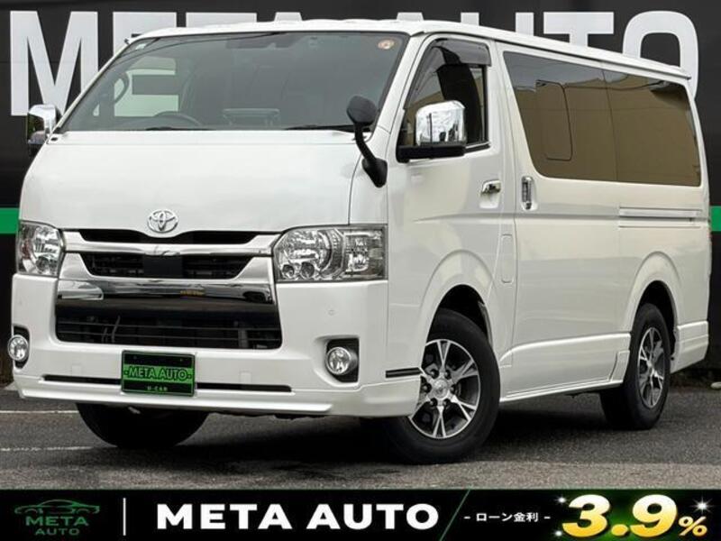 TOYOTA HIACE VAN
