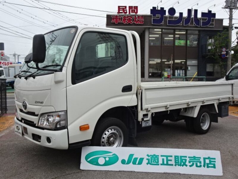 TOYOTA DYNA