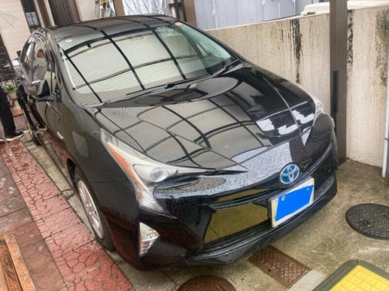 TOYOTA PRIUS