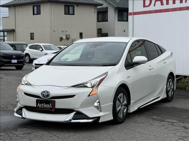 TOYOTA PRIUS