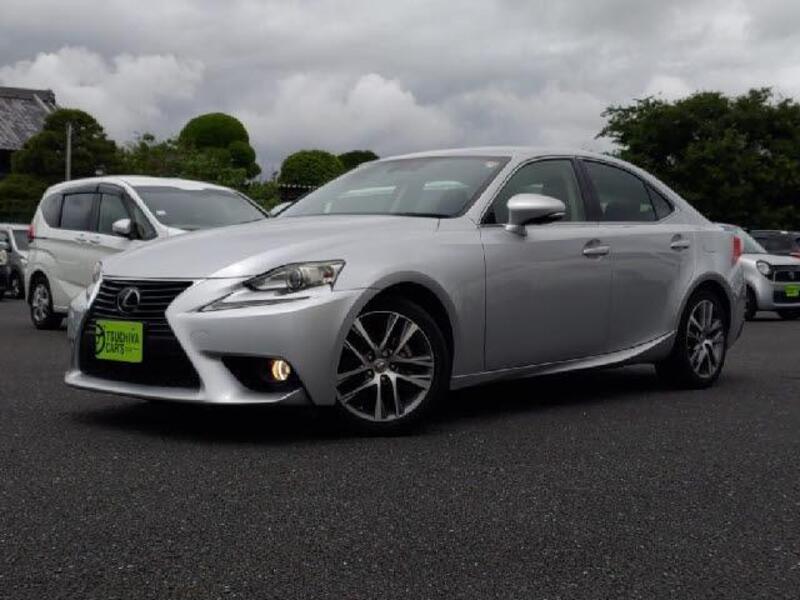 LEXUS IS