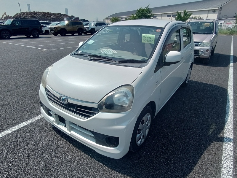 DAIHATSU Mira Es