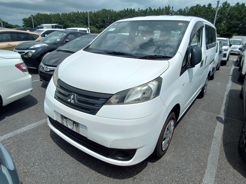 MITSUBISHI DELICA