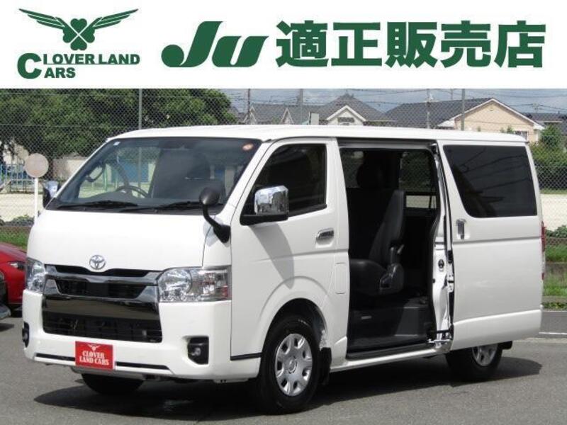 TOYOTA HIACE VAN