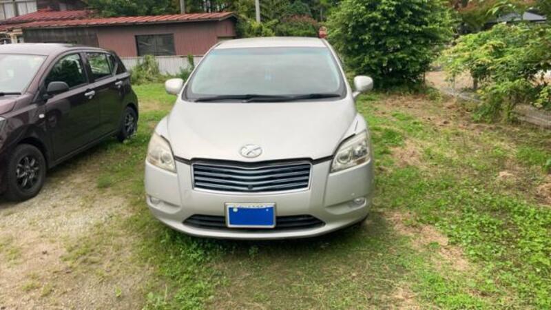 TOYOTA MARK X ZIO