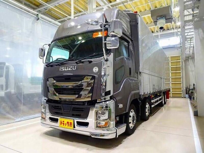 ISUZU GIGA