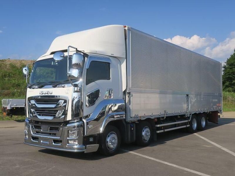 ISUZU GIGA