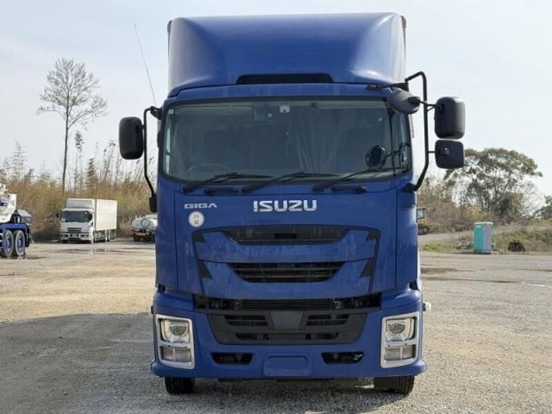 ISUZU GIGA