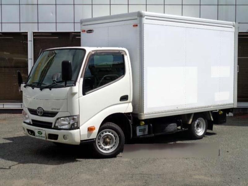 TOYOTA DYNA