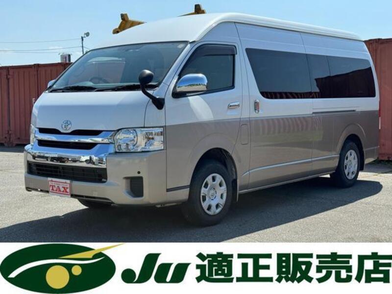 TOYOTA HIACE