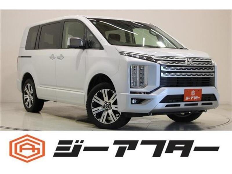 MITSUBISHI DELICA D5