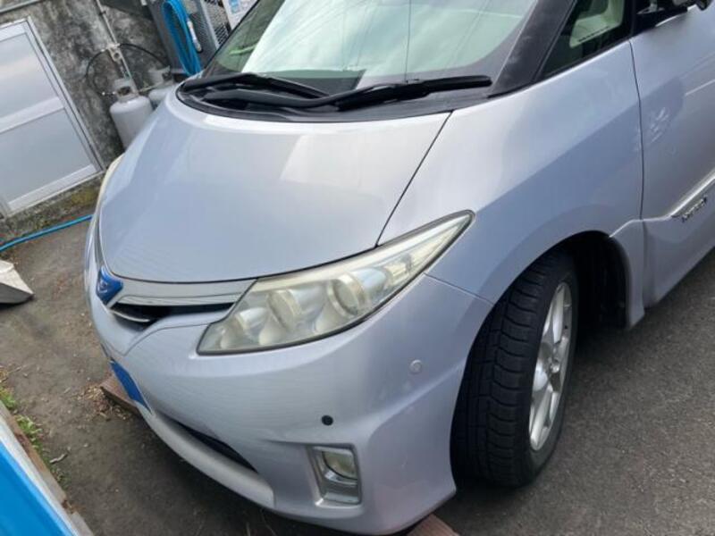 TOYOTA ESTIMA HYBRID