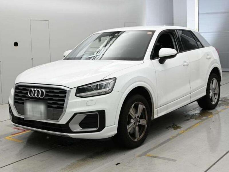 AUDI Q2