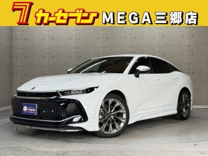 TOYOTA CROWN CROSSOVER