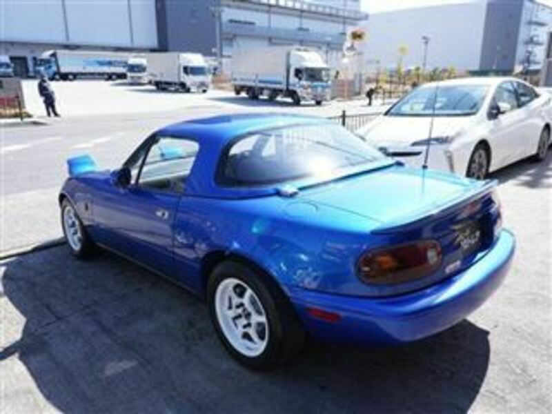 EUNOS ROADSTER