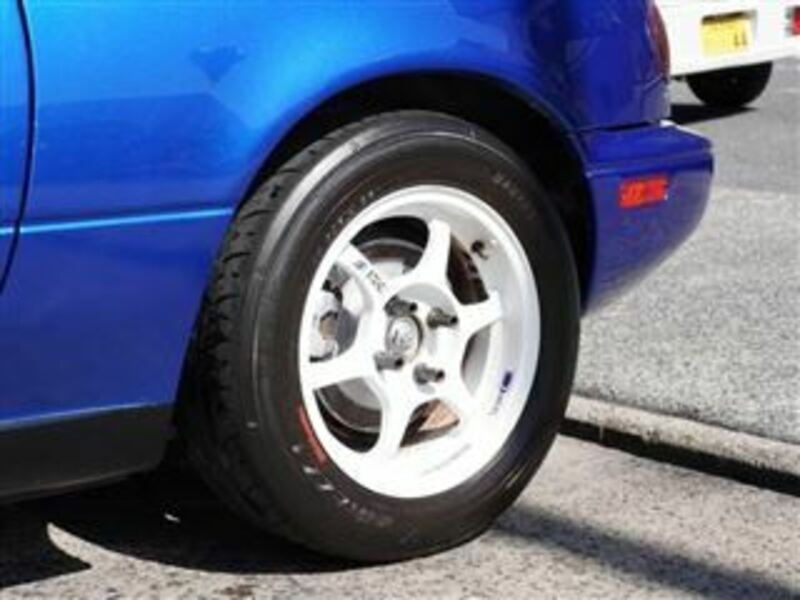 EUNOS ROADSTER