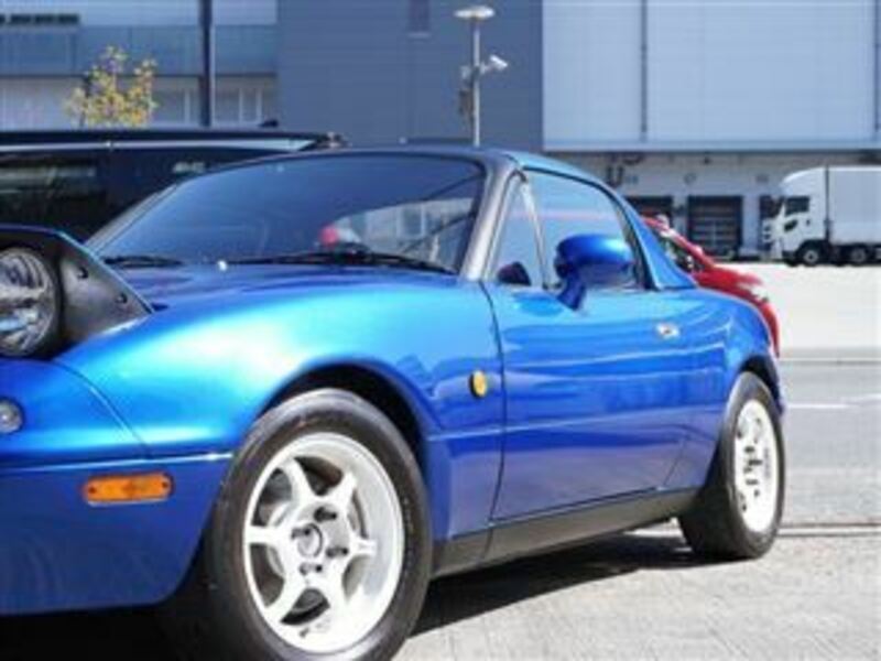 EUNOS ROADSTER