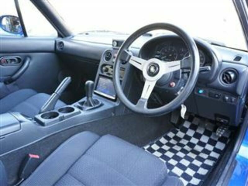 EUNOS ROADSTER