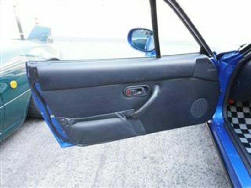 EUNOS ROADSTER