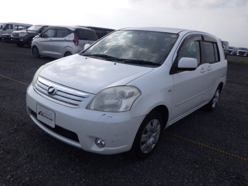 TOYOTA RAUM