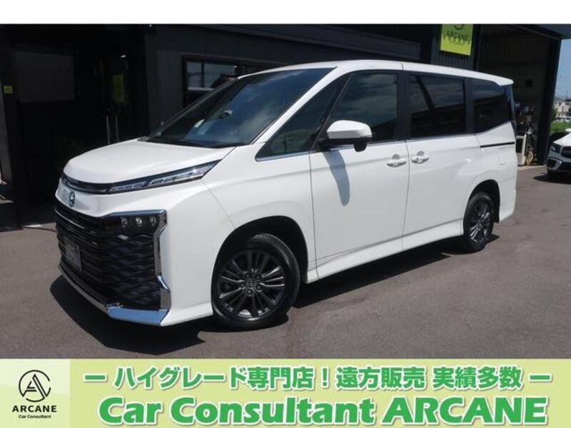 TOYOTA VOXY