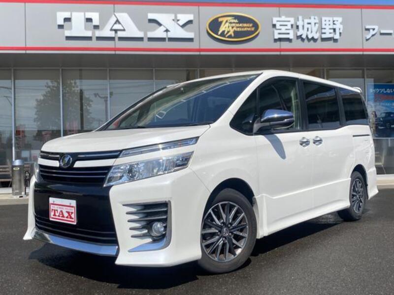 TOYOTA VOXY