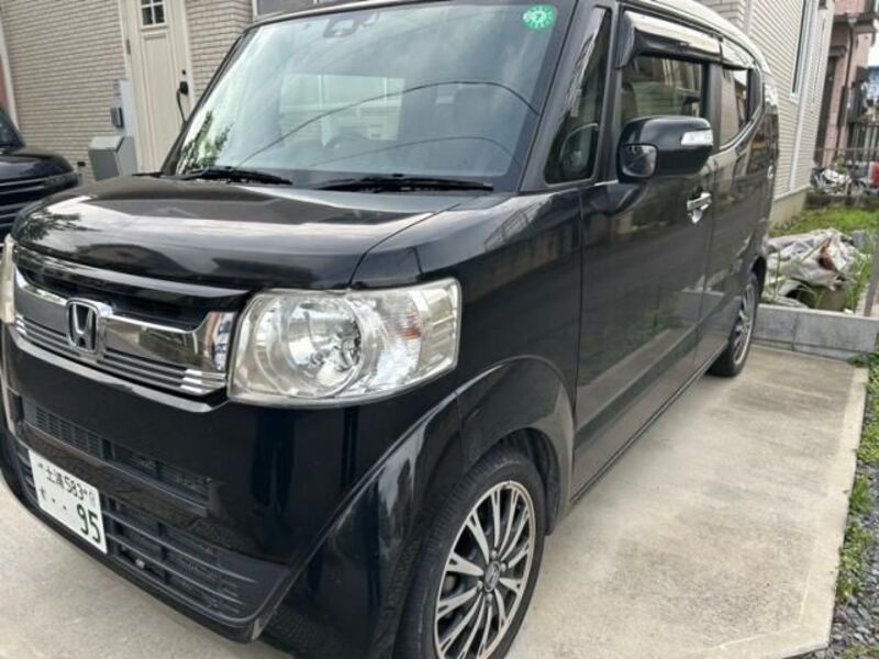 HONDA N BOX SLASH