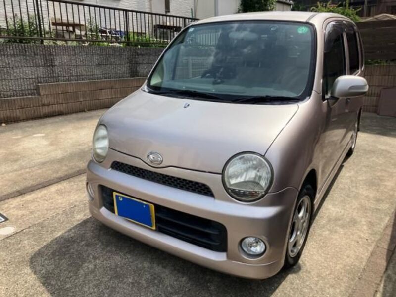 DAIHATSU MOVE LATTE