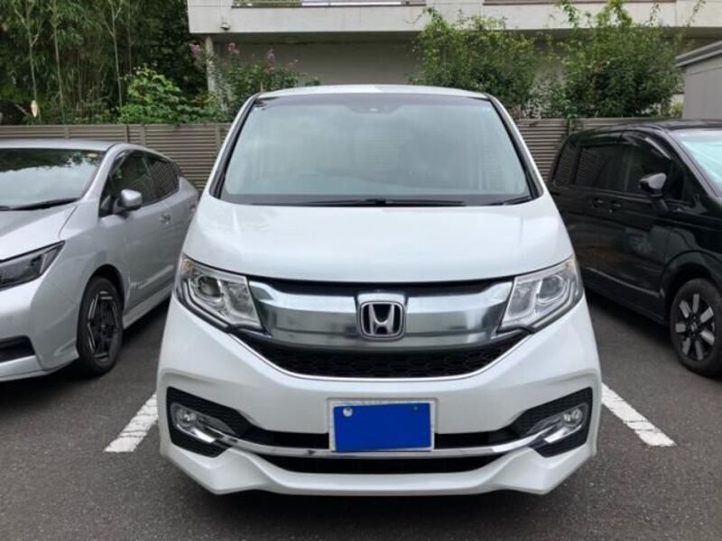 HONDA STEPWAGON SPADA