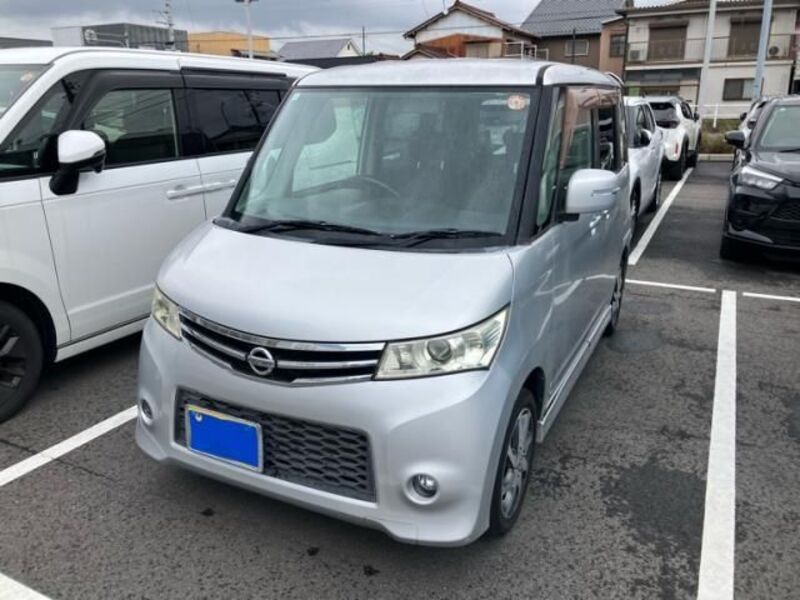 NISSAN ROOX
