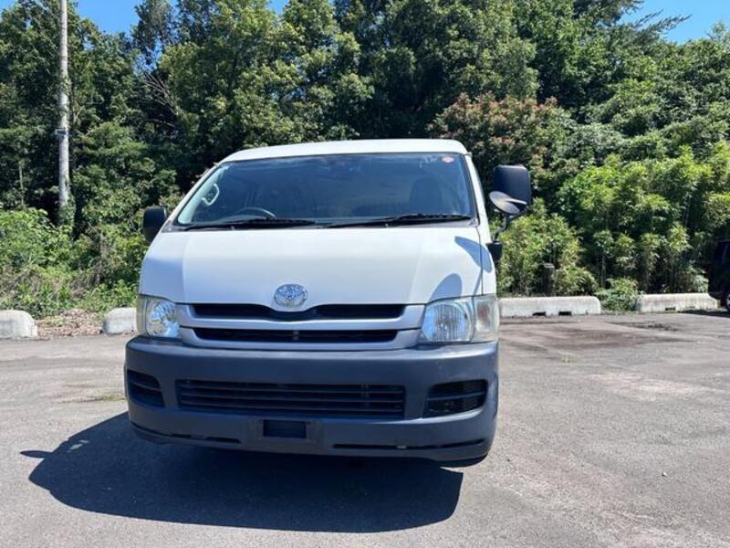 TOYOTA HIACE WAGON