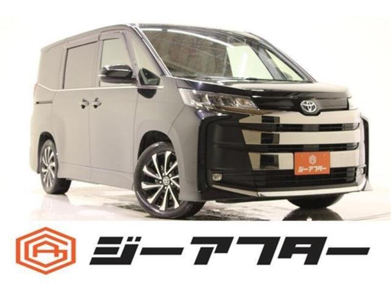 TOYOTA NOAH