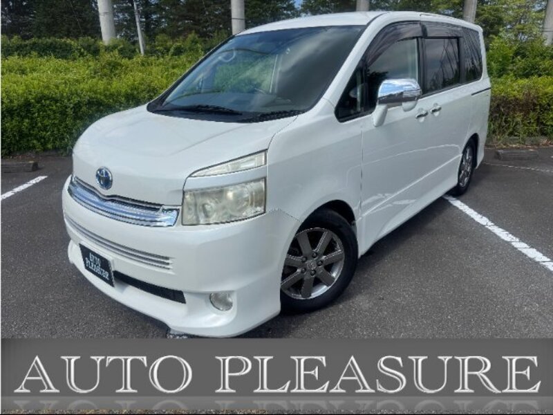 TOYOTA VOXY