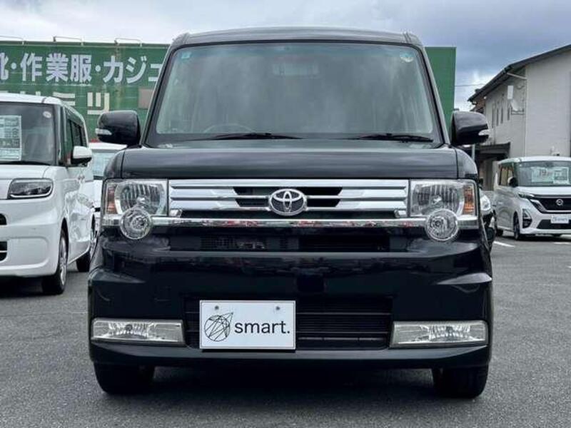 TOYOTA PIXIS SPACE