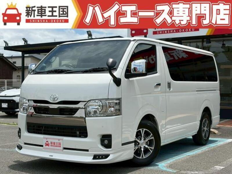 TOYOTA HIACE VAN