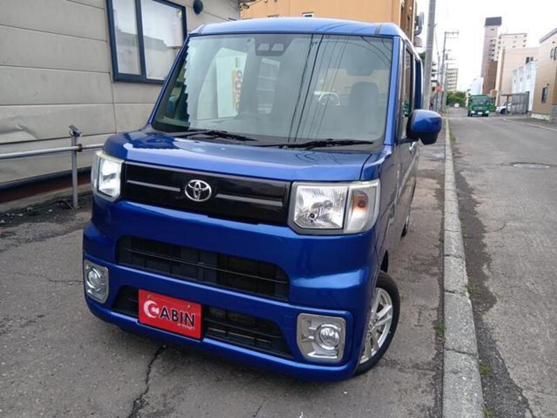 TOYOTA PIXIS MEGA