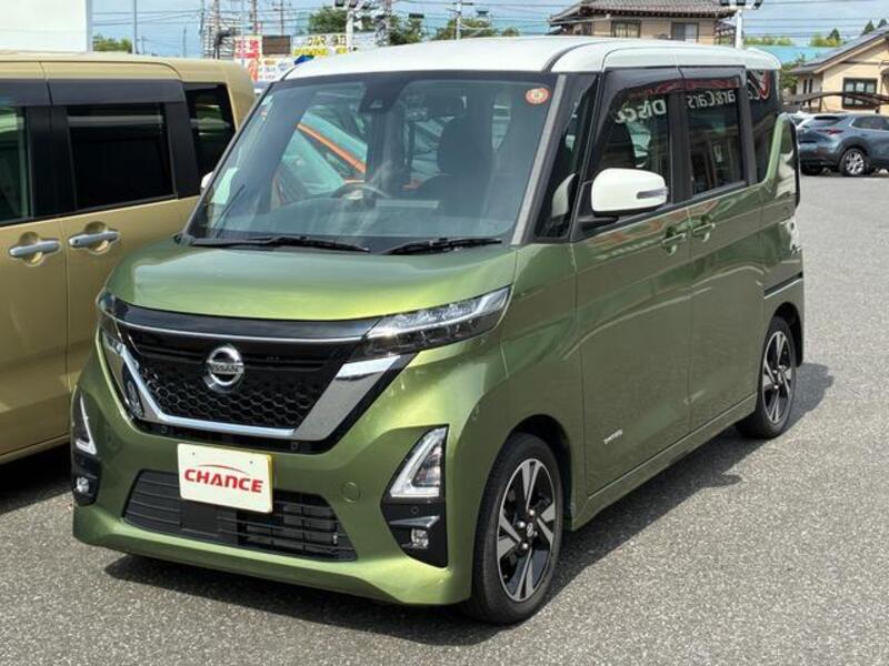 NISSAN ROOX