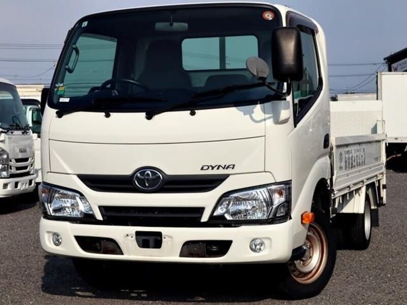 TOYOTA DYNA