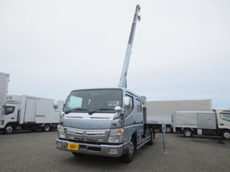 MITSUBISHI CANTER