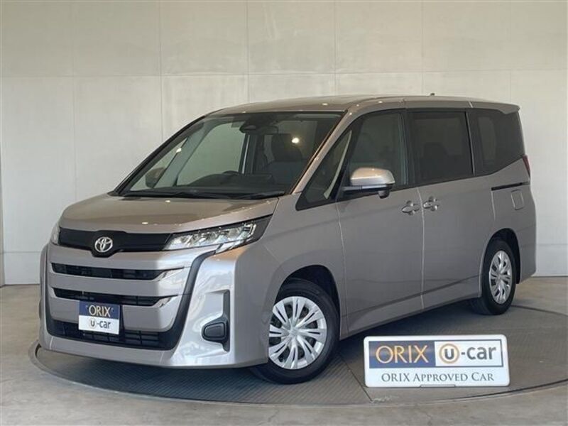 TOYOTA NOAH