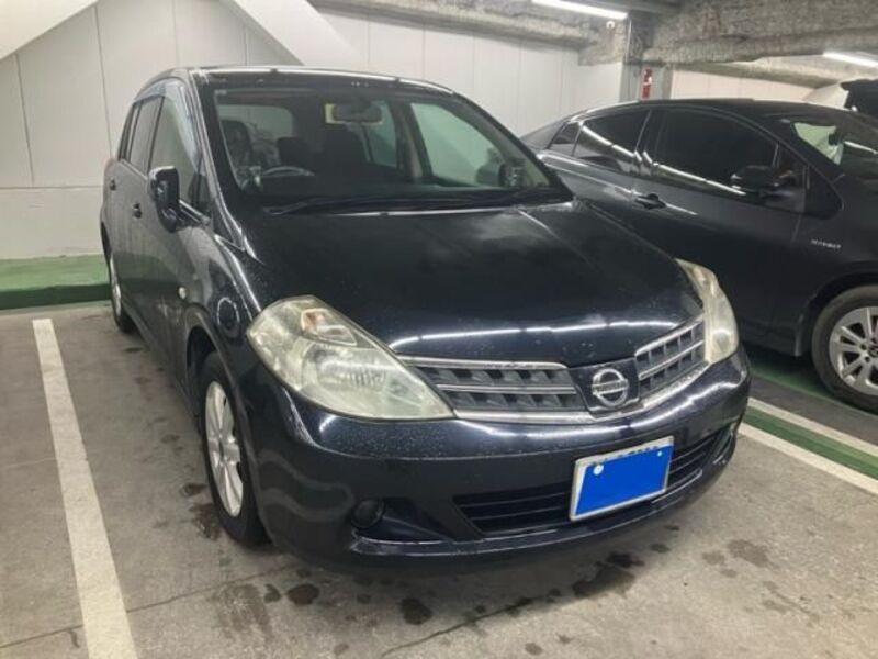 NISSAN TIIDA