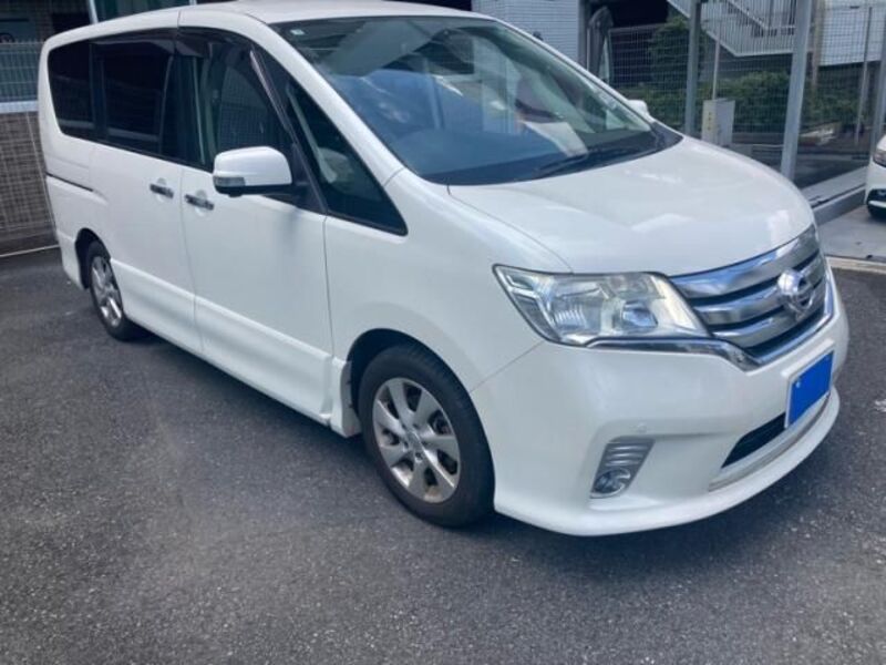 NISSAN SERENA
