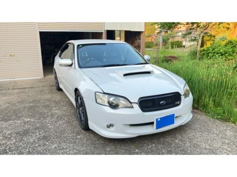 SUBARU LEGACY B4